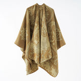 Poncho da donna con motivo floreale e frange