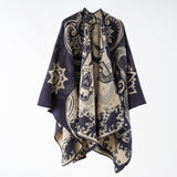 Poncho da donna con motivo floreale e frange