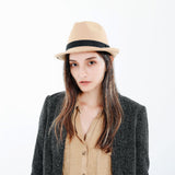 Cappello fedora da donna con nastro