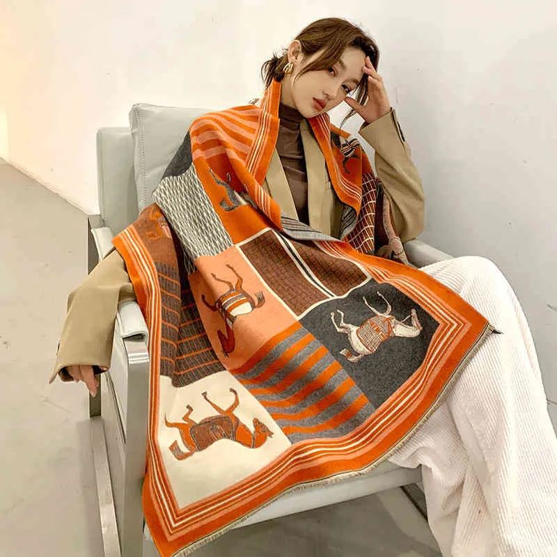 Sciarpa oversize da donna con motivo floreale