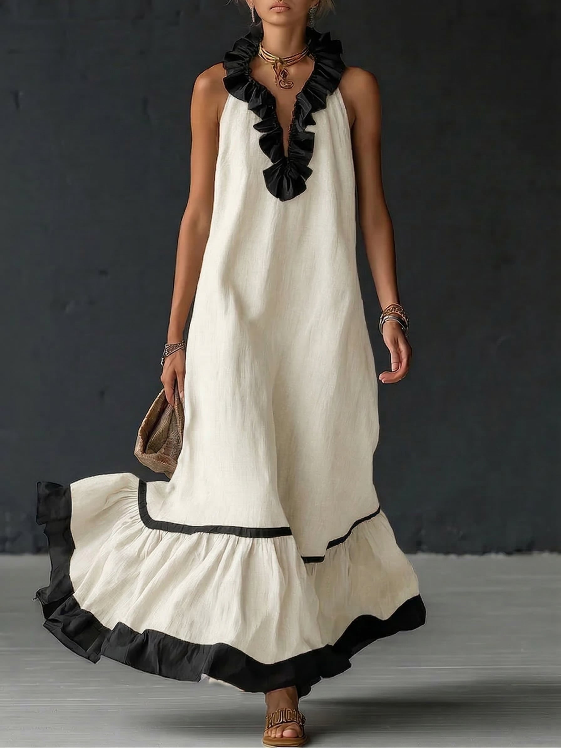 Abito maxi da donna senza maniche con tasche e bordo a volant