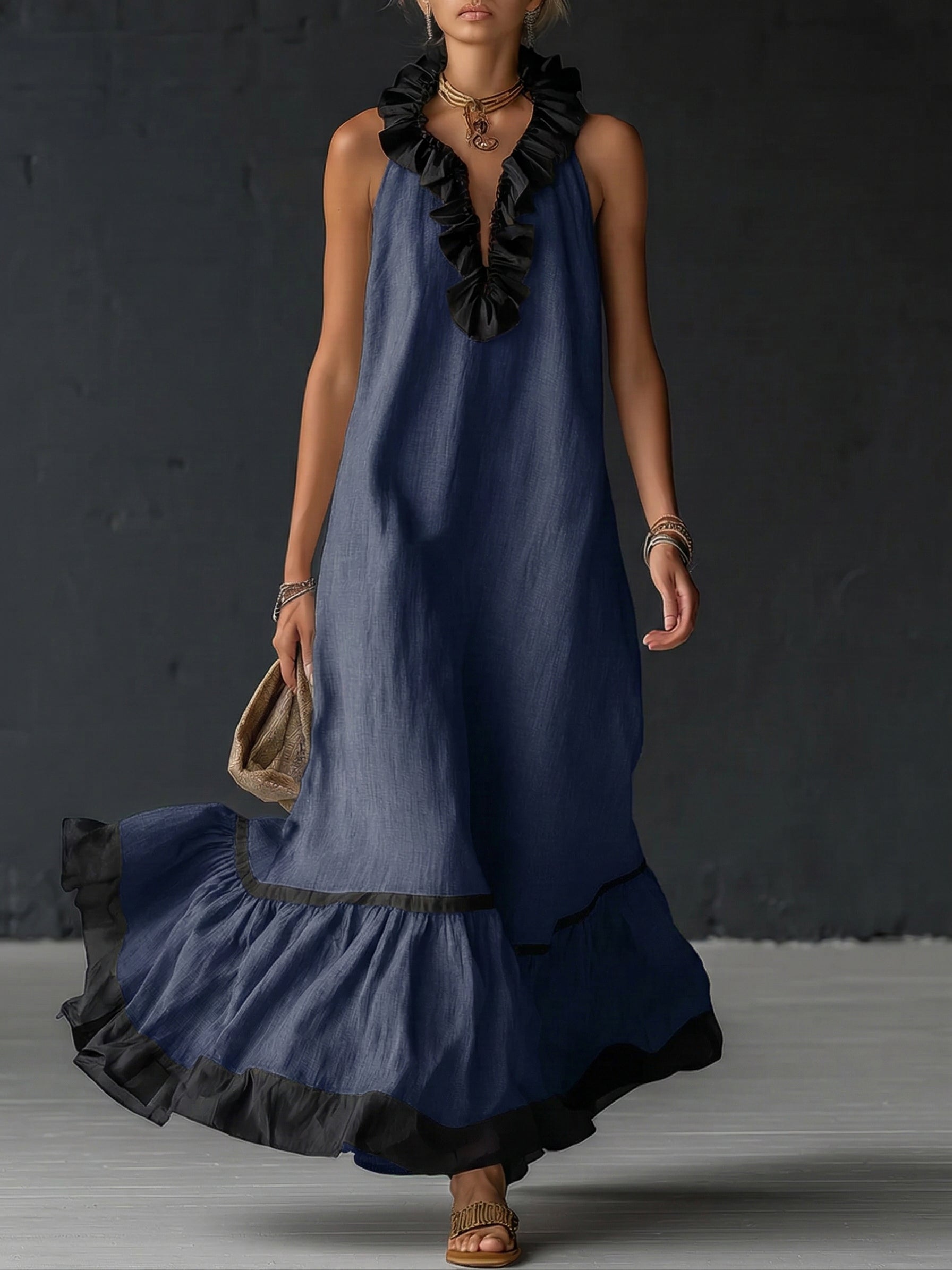 Abito maxi da donna senza maniche con tasche e bordo a volant